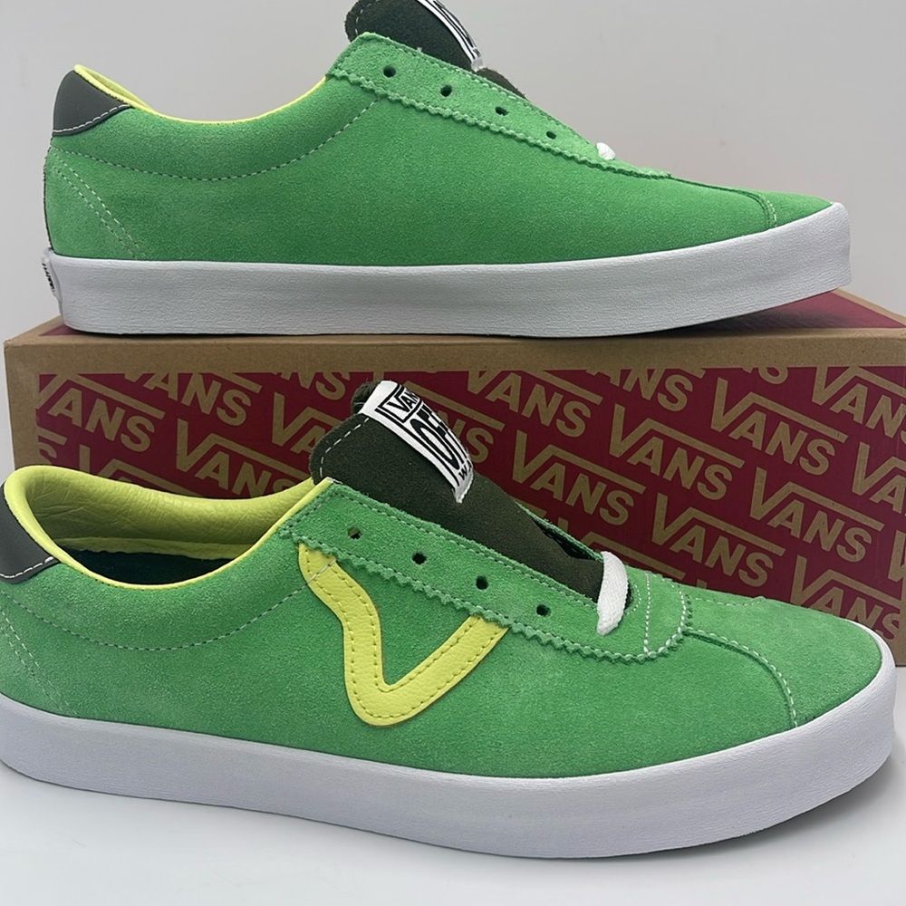 Vans WMNS Sport Low Sport Pop Green
VN000CQRCX2
Sneakers - Picture 2 of 16